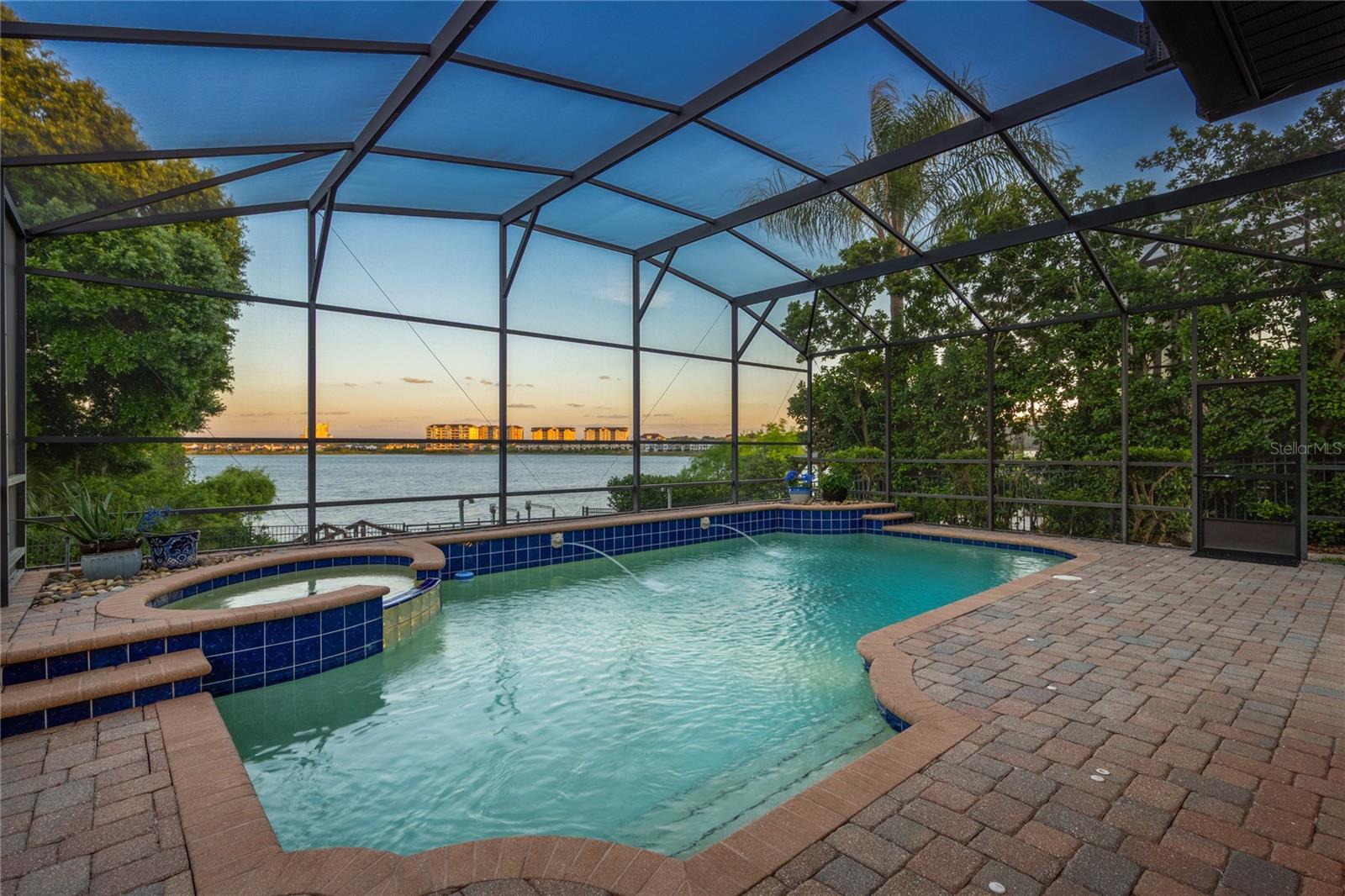 Image 3 of 60 For 8119 Via Rosa