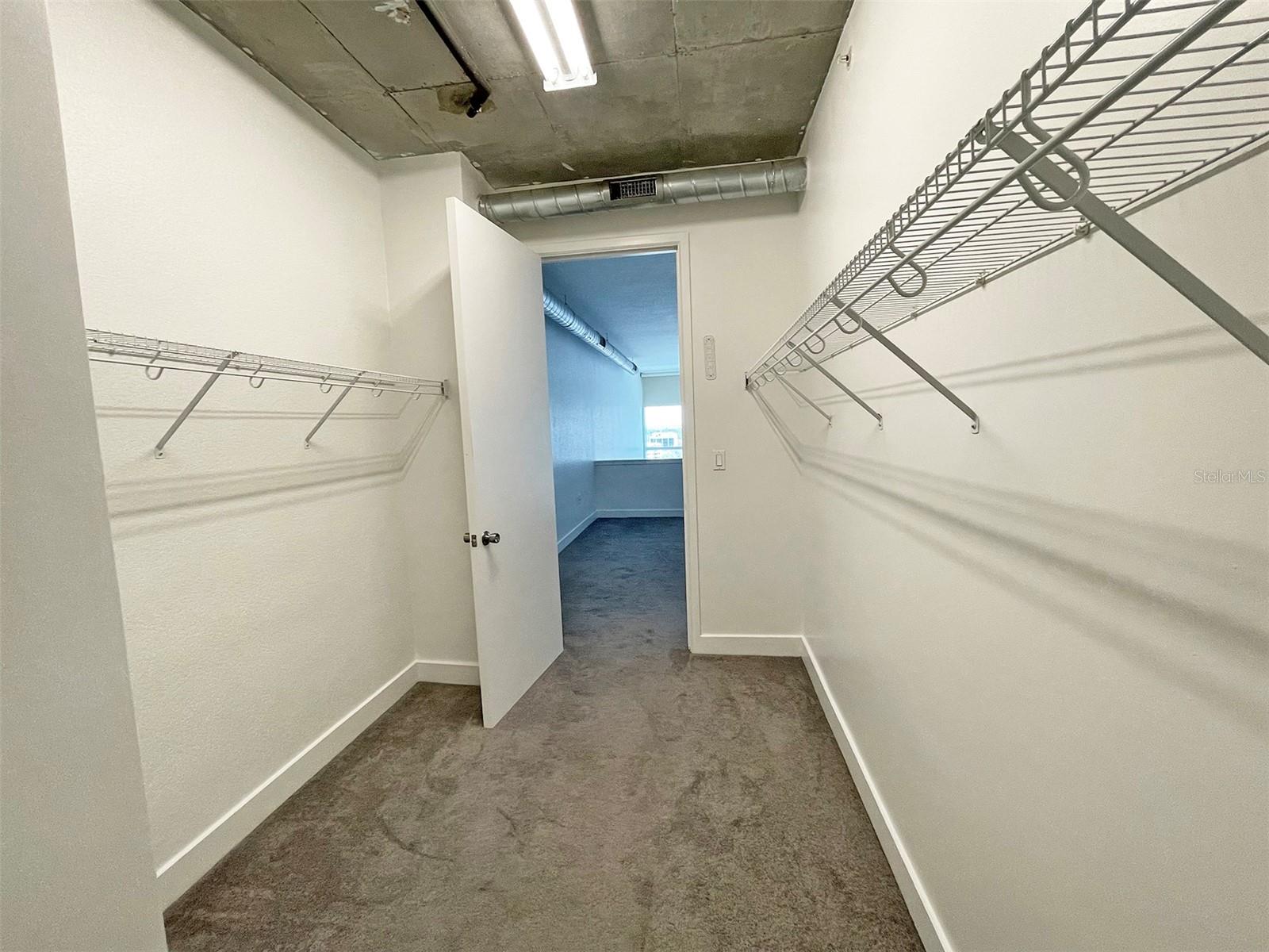 Image 15 of 33 For 150 Robinson Street 1025