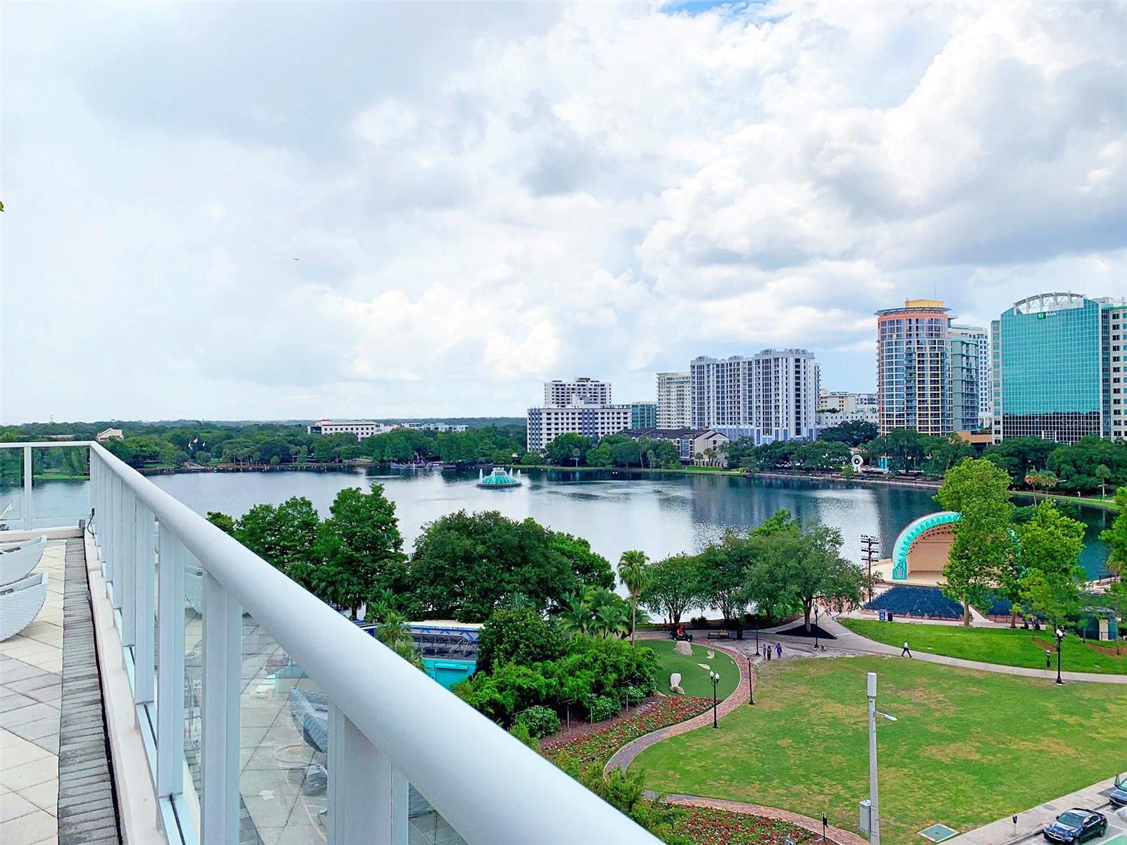 Image 21 of 33 For 150 Robinson Street 1025