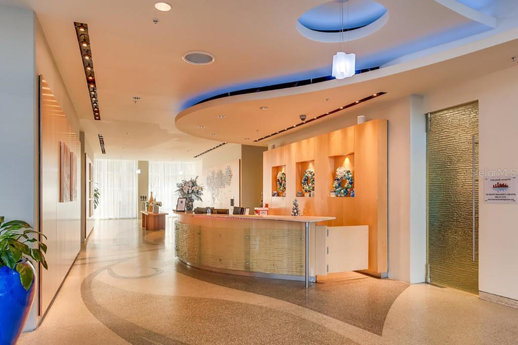 Image 26 of 33 For 150 Robinson Street 1025