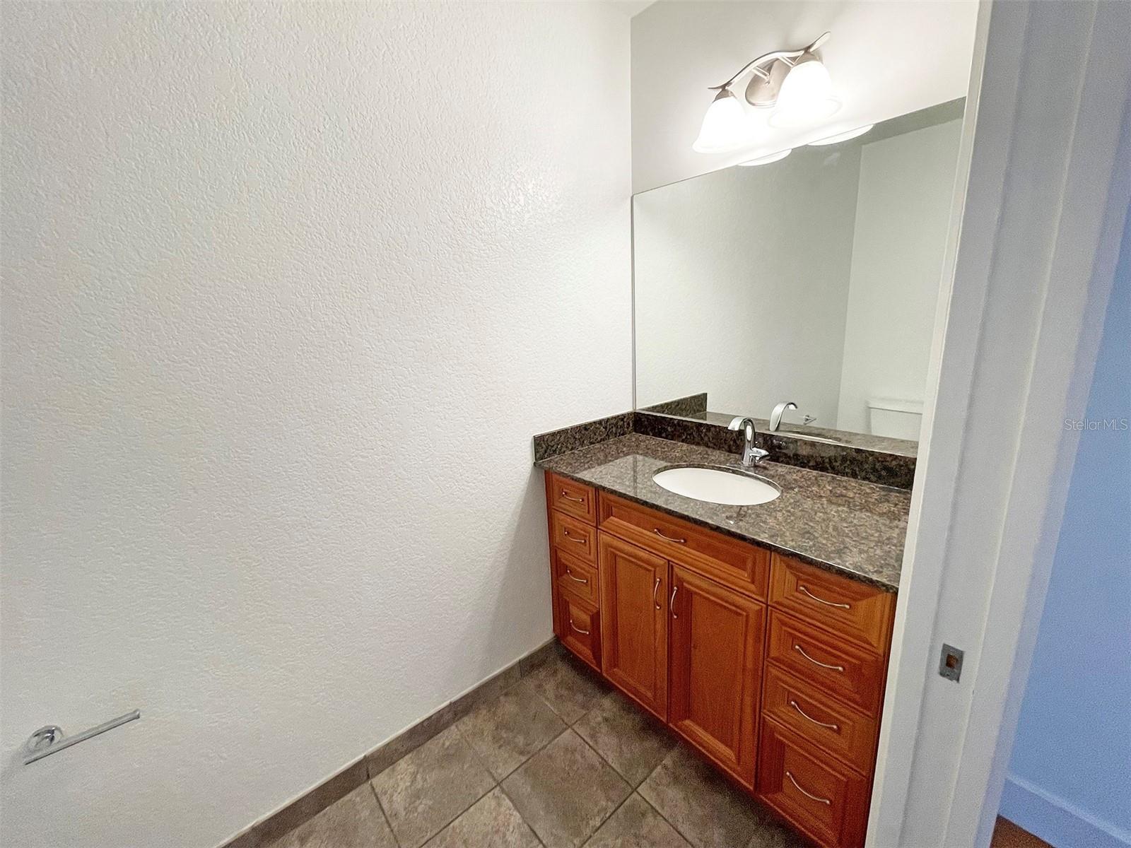 Image 3 of 33 For 150 Robinson Street 1025