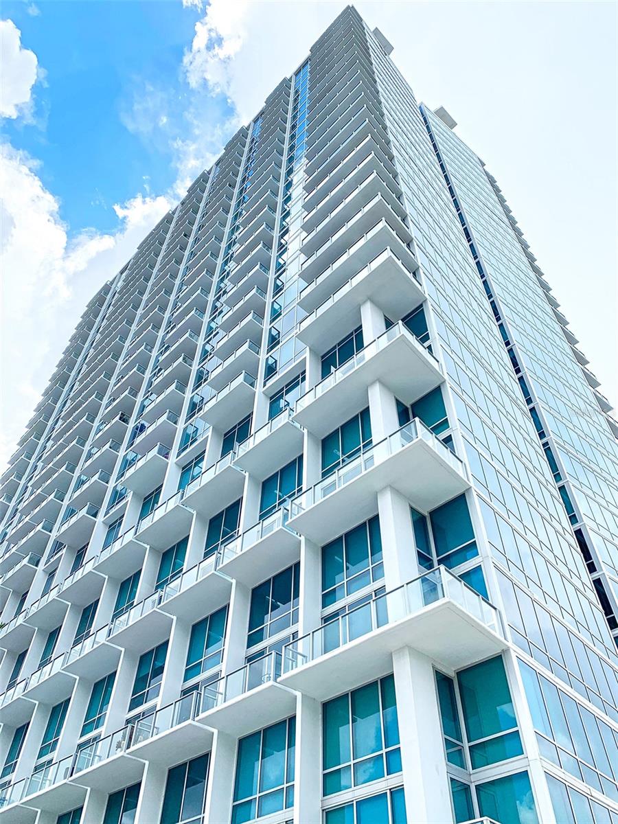 Image 33 of 33 For 150 Robinson Street 1025