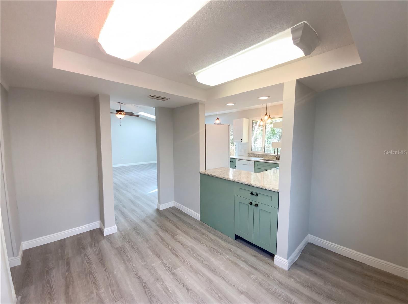 Image 13 of 30 For 13002 Titleist Drive