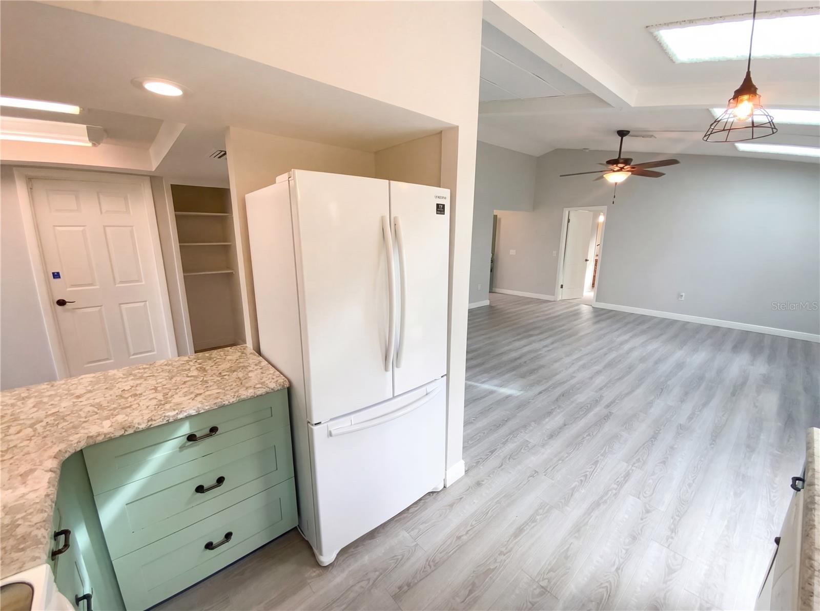 Image 15 of 30 For 13002 Titleist Drive