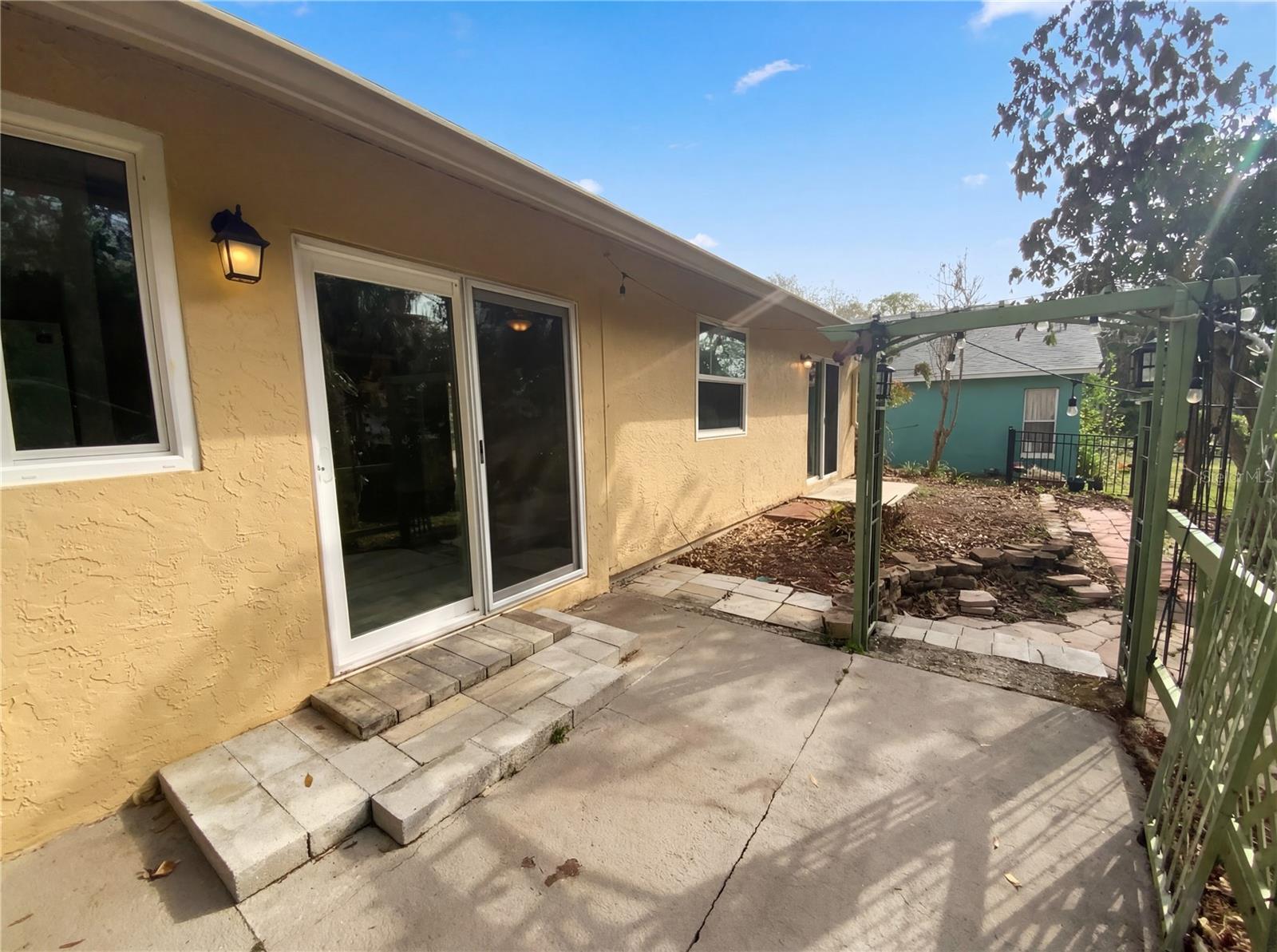 Image 7 of 30 For 13002 Titleist Drive