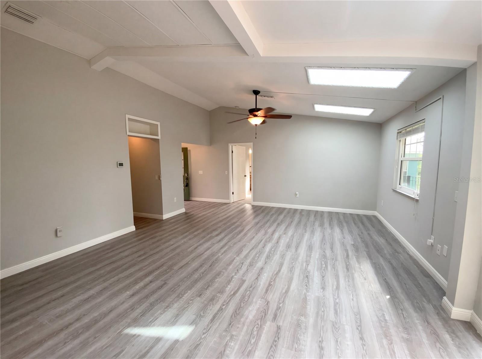 Image 8 of 30 For 13002 Titleist Drive