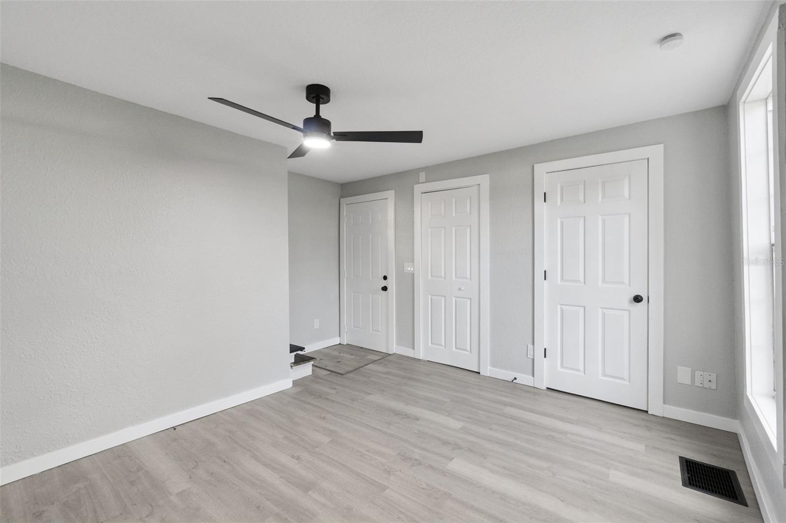 Image 10 of 20 For 1700 Kentucky Avenue