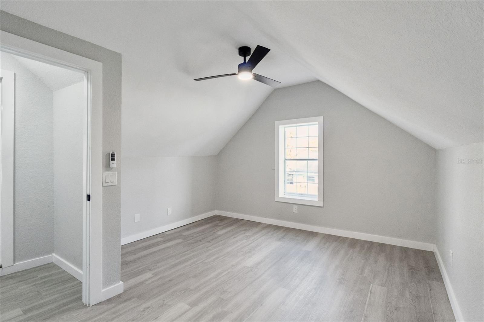 Image 12 of 20 For 1700 Kentucky Avenue