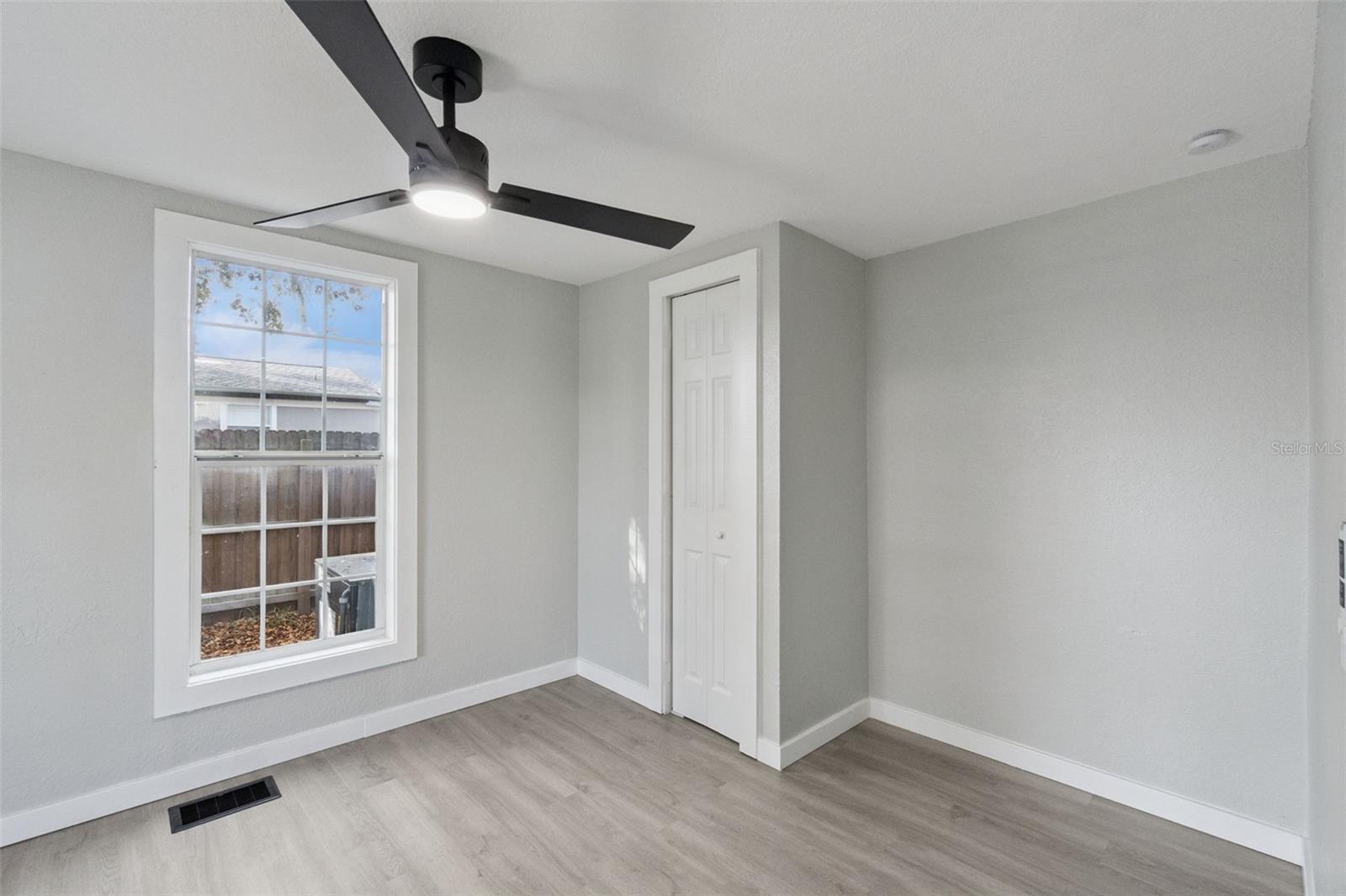 Image 13 of 20 For 1700 Kentucky Avenue