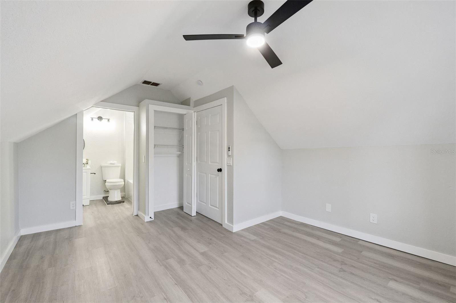 Image 14 of 20 For 1700 Kentucky Avenue