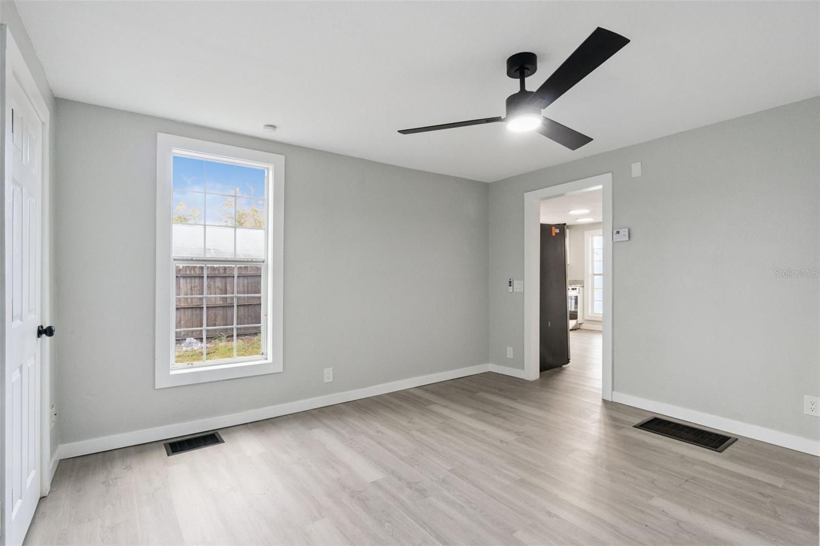 Image 7 of 20 For 1700 Kentucky Avenue