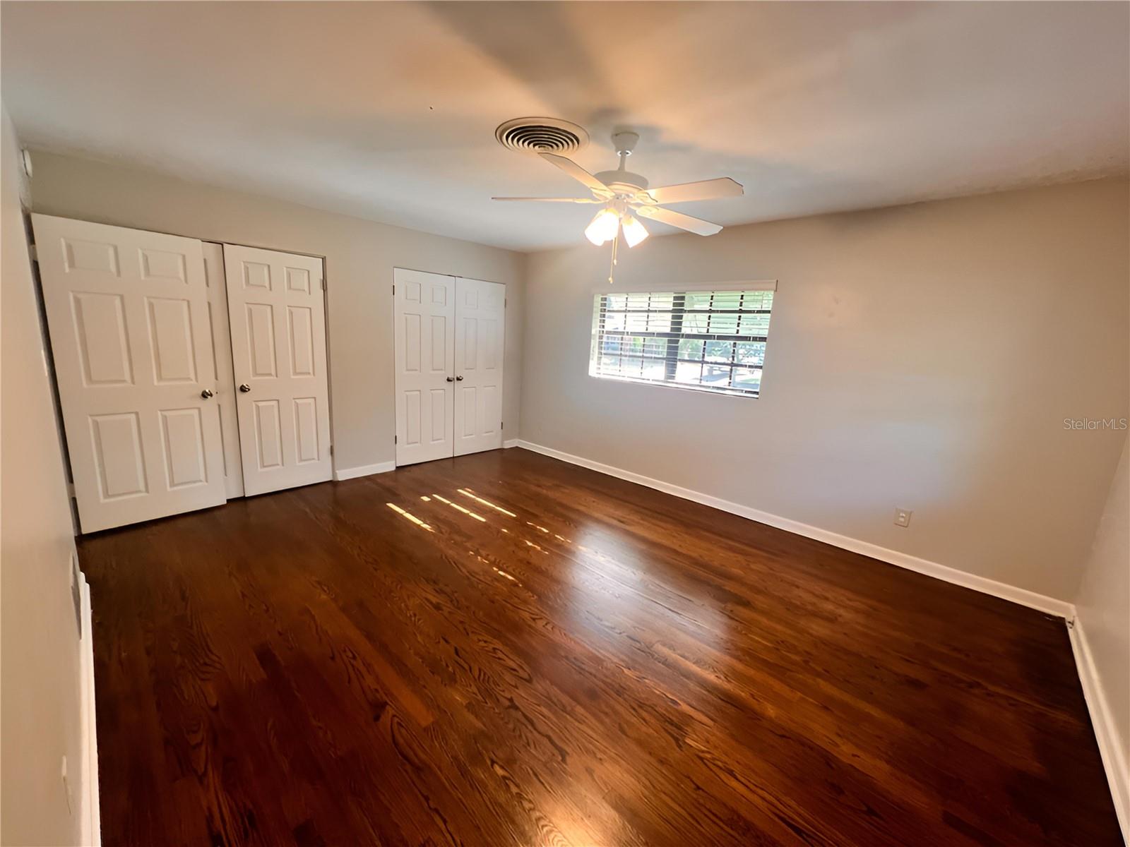 Image 6 of 17 For 2011 Howard Drive