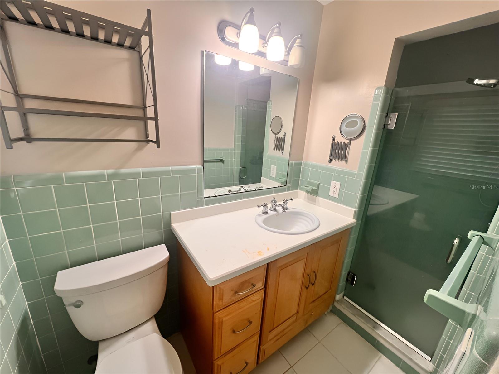 Image 7 of 17 For 2011 Howard Drive