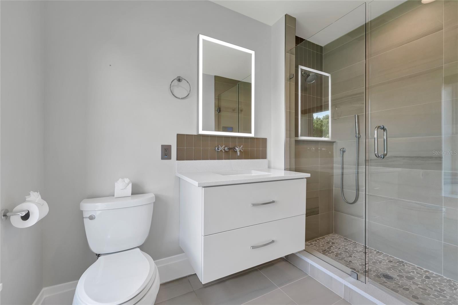 Image 35 of 78 For 13643 Lake Cawood Drive