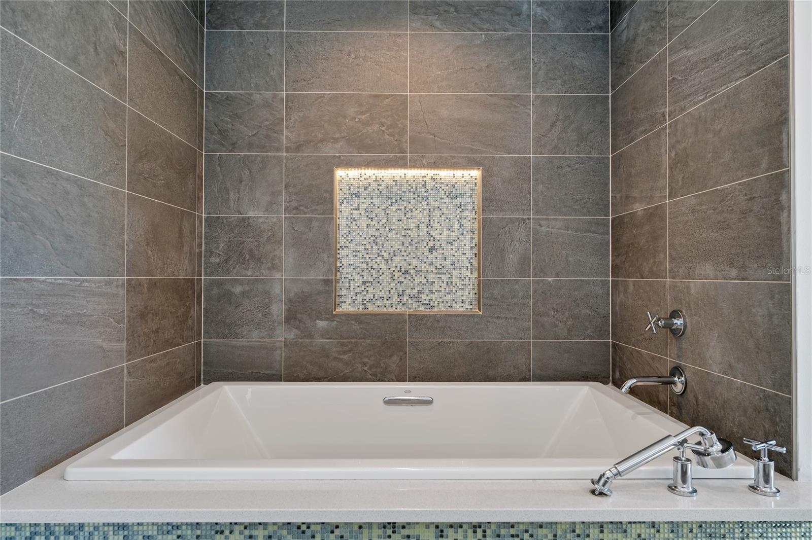 Image 56 of 78 For 13643 Lake Cawood Drive