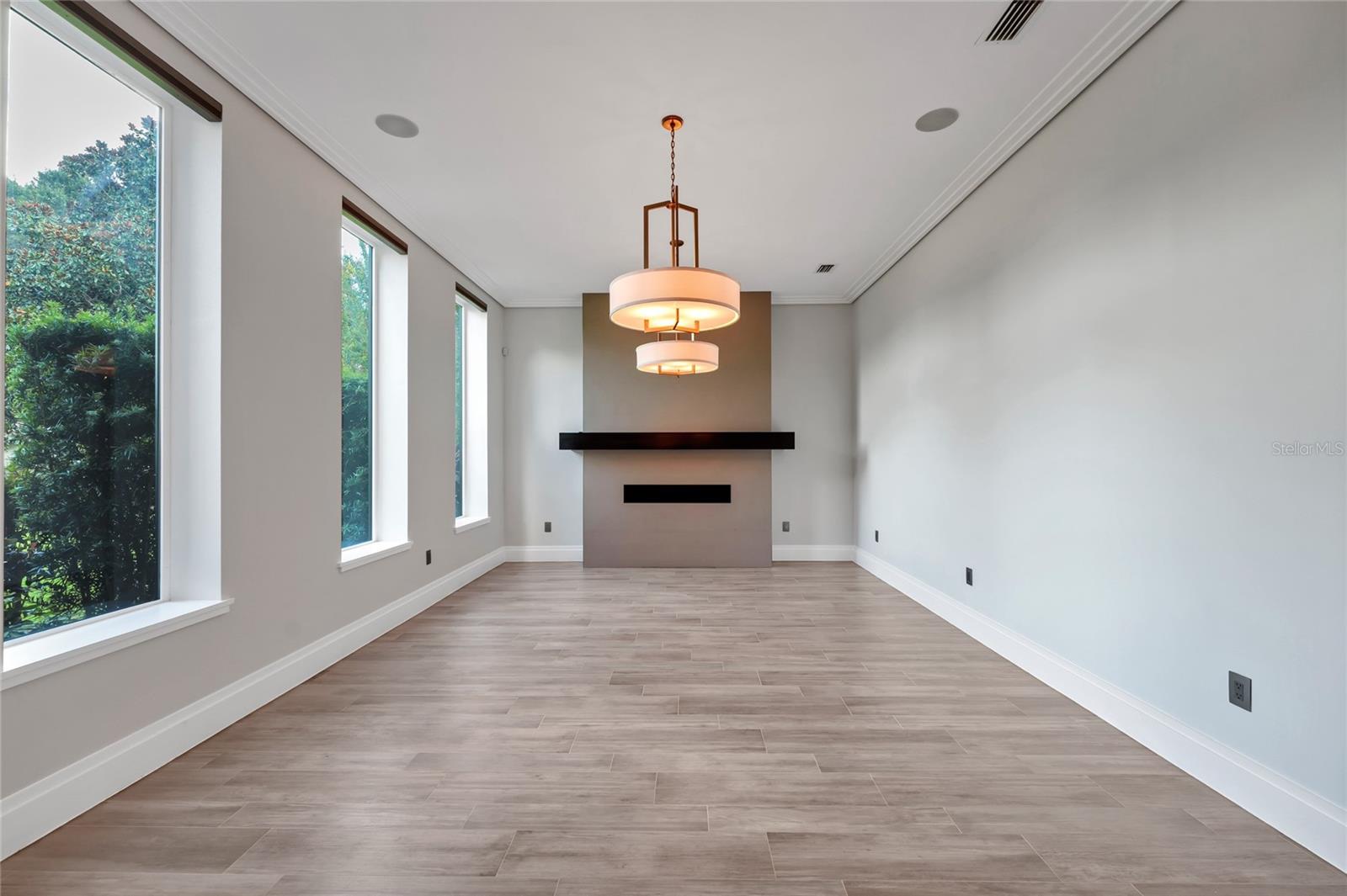 Image 9 of 78 For 13643 Lake Cawood Drive