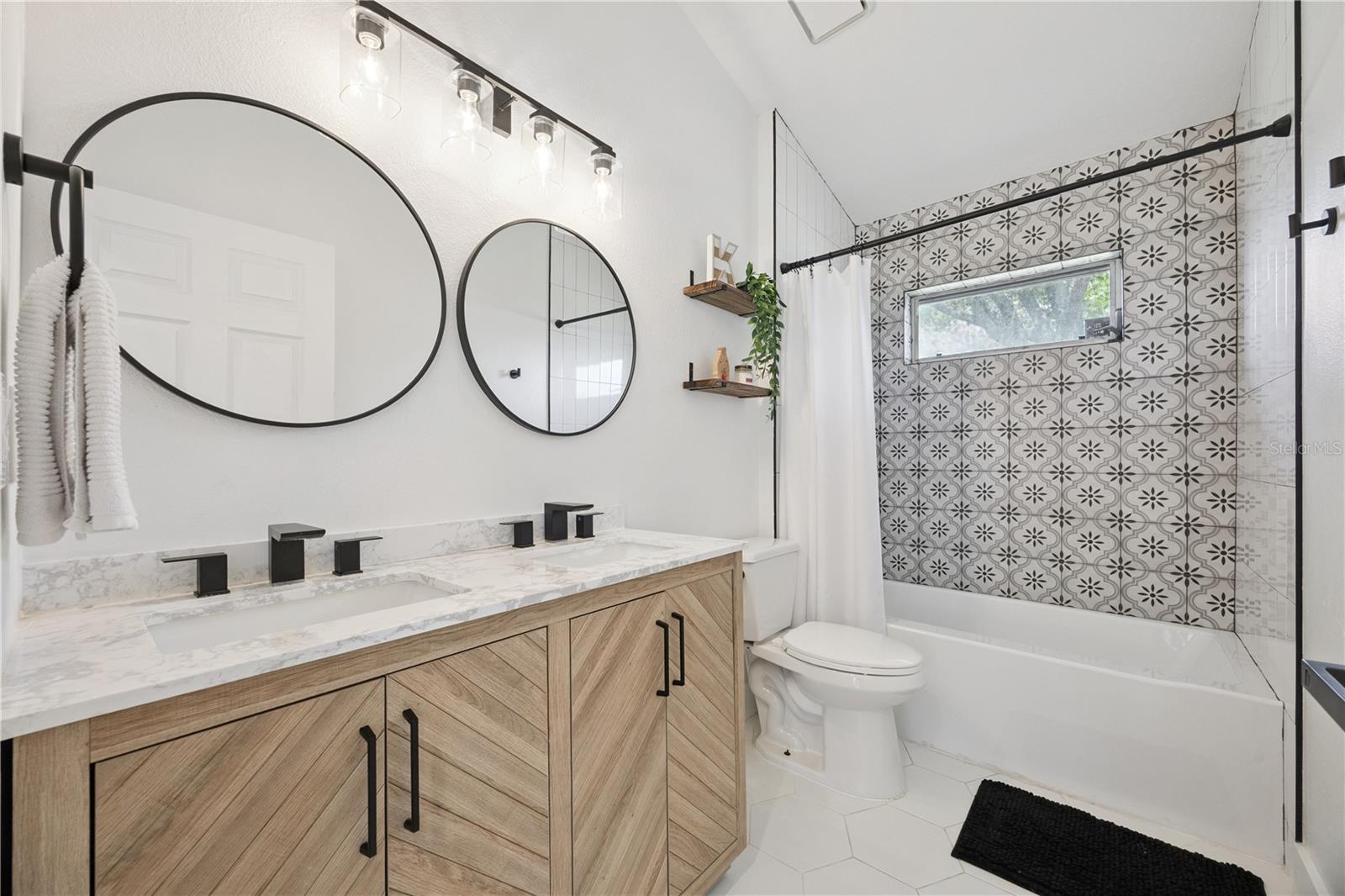 Image 25 of 41 For 814 Grovesmere Loop