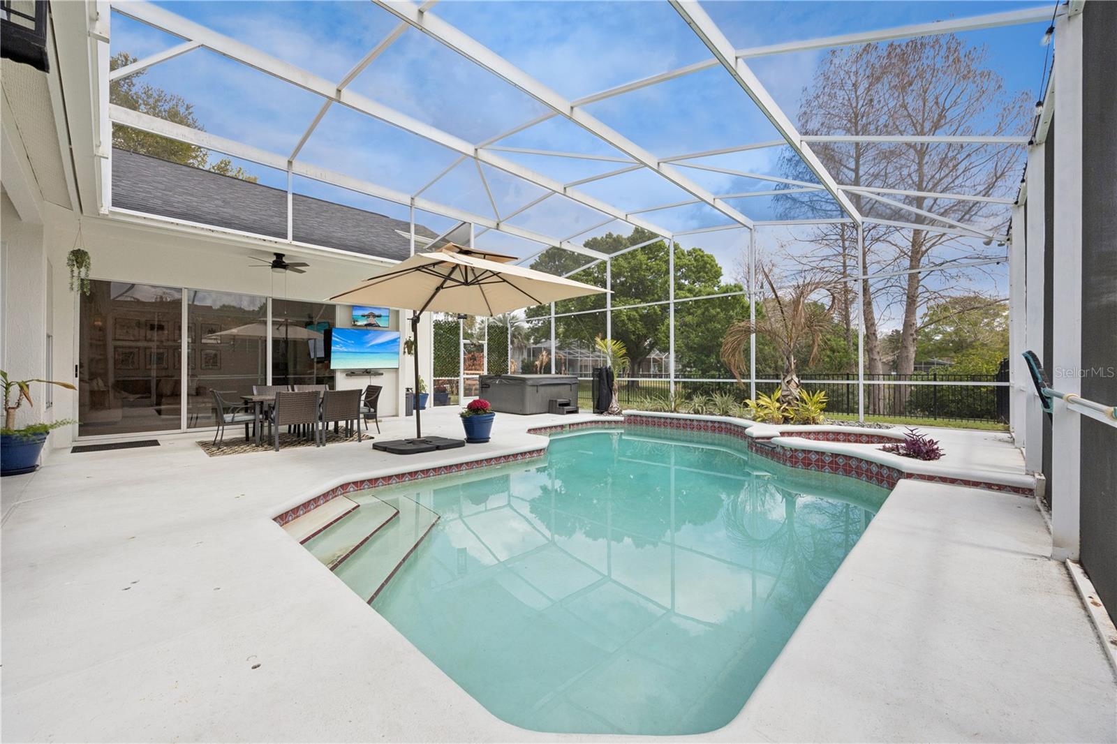 Image 34 of 41 For 814 Grovesmere Loop