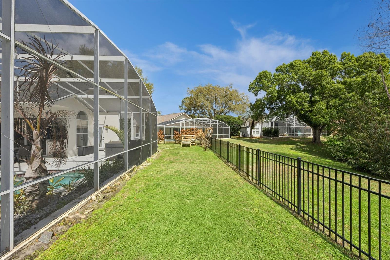 Image 35 of 41 For 814 Grovesmere Loop