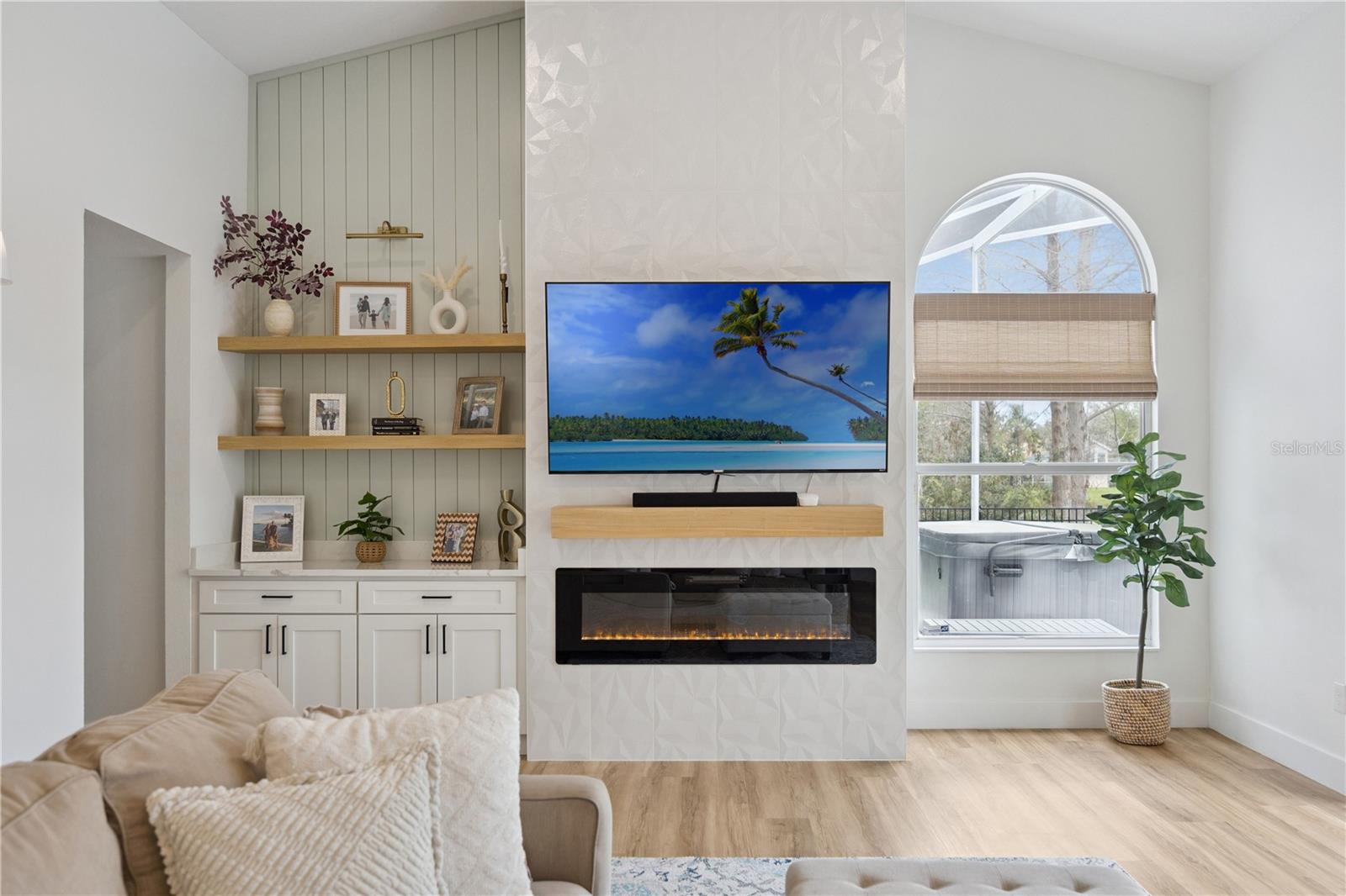 Image 8 of 41 For 814 Grovesmere Loop