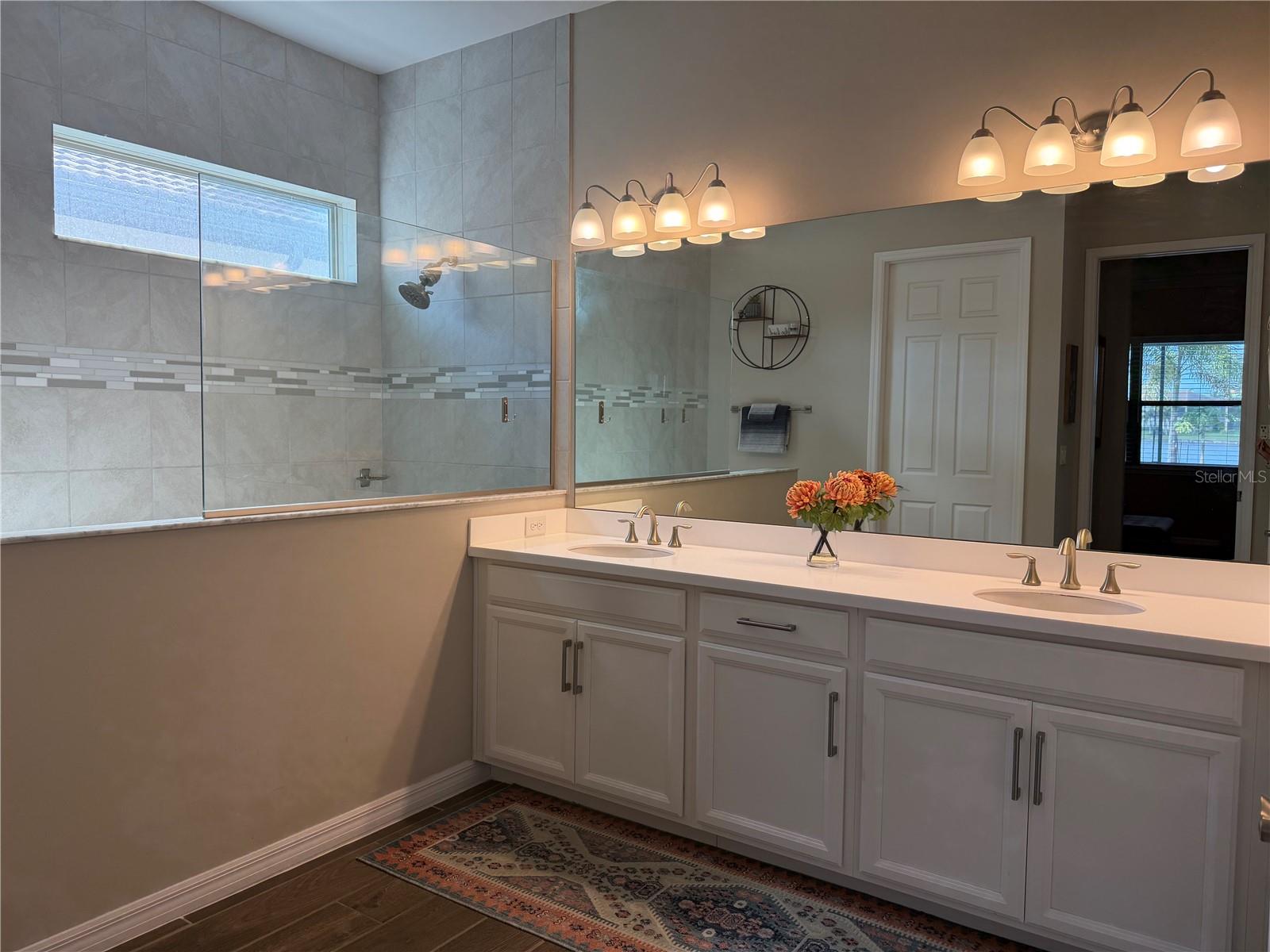 Image 18 of 52 For 283 Toscavilla Boulevard