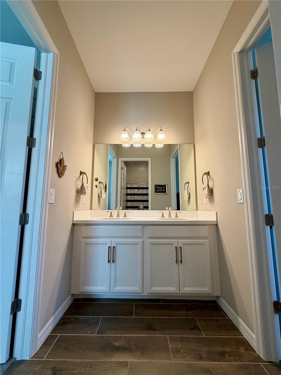 Image 27 of 52 For 283 Toscavilla Boulevard