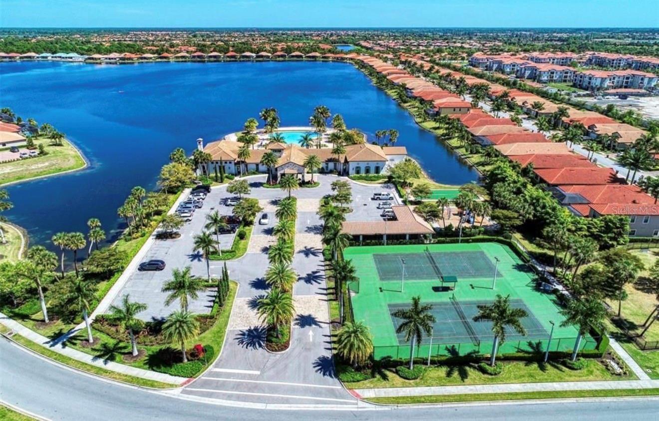 Image 40 of 52 For 283 Toscavilla Boulevard