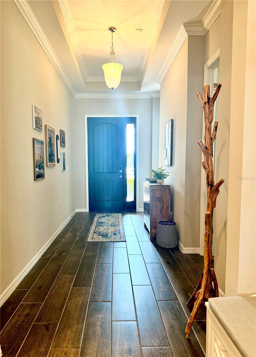 Image 5 of 52 For 283 Toscavilla Boulevard