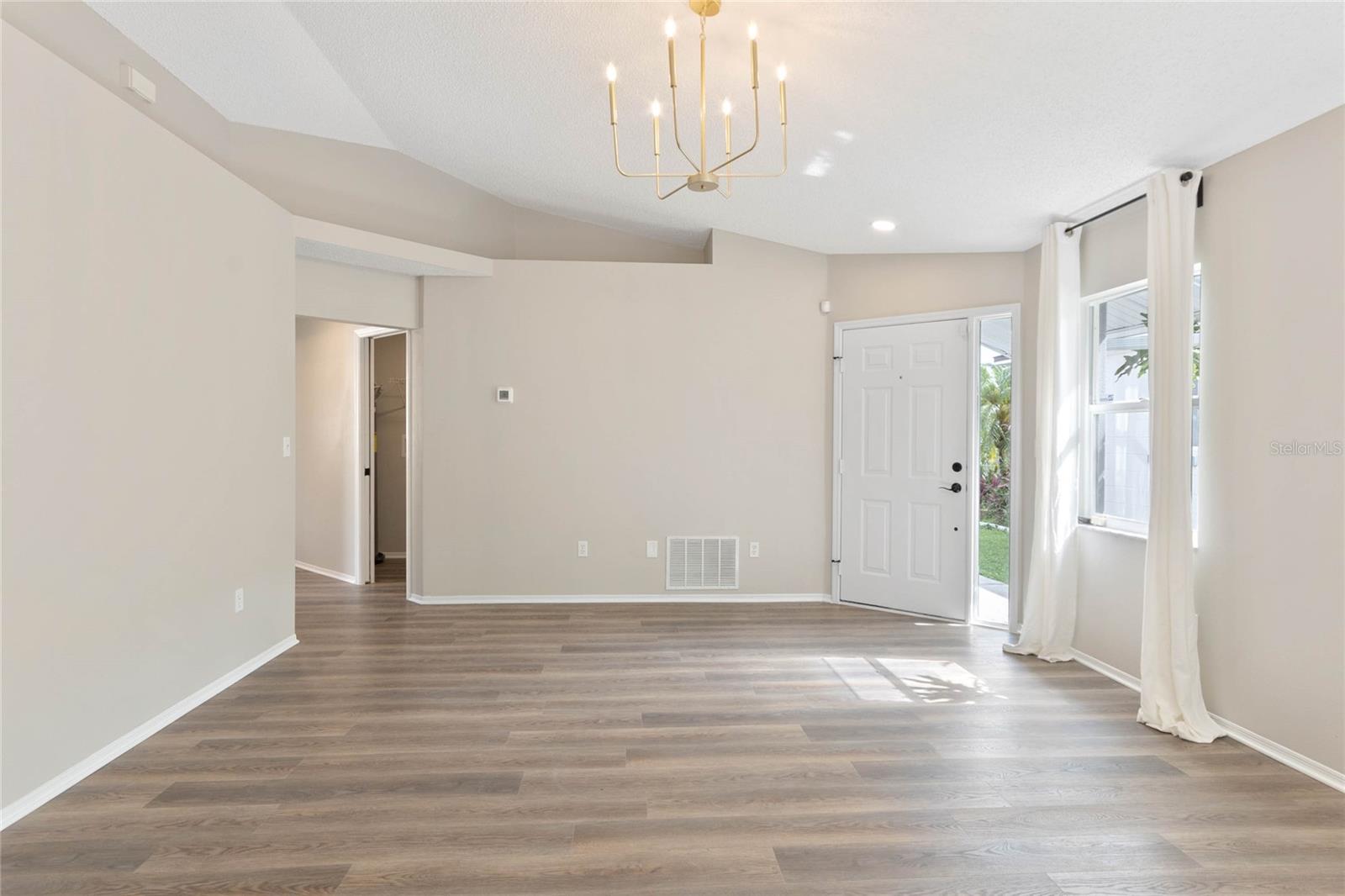 Image 6 of 18 For 6438 Tidewave Street