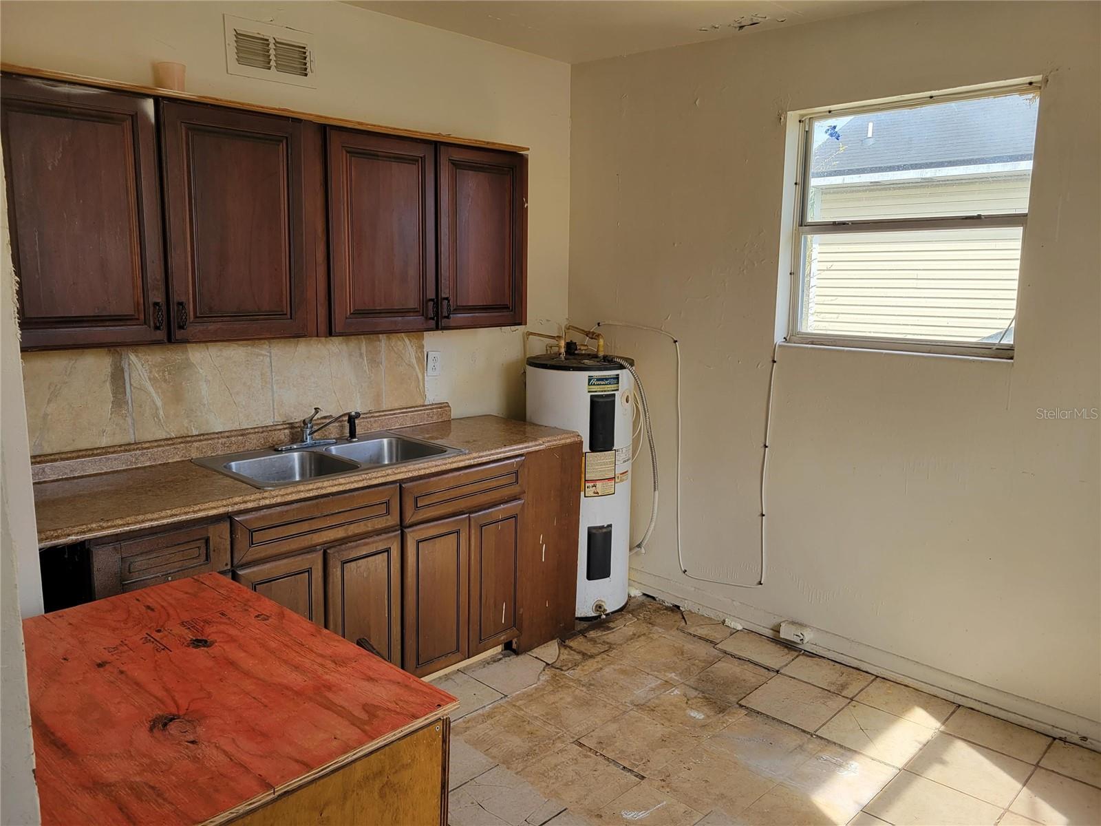 Image 7 of 8 For 1783 3rd Street