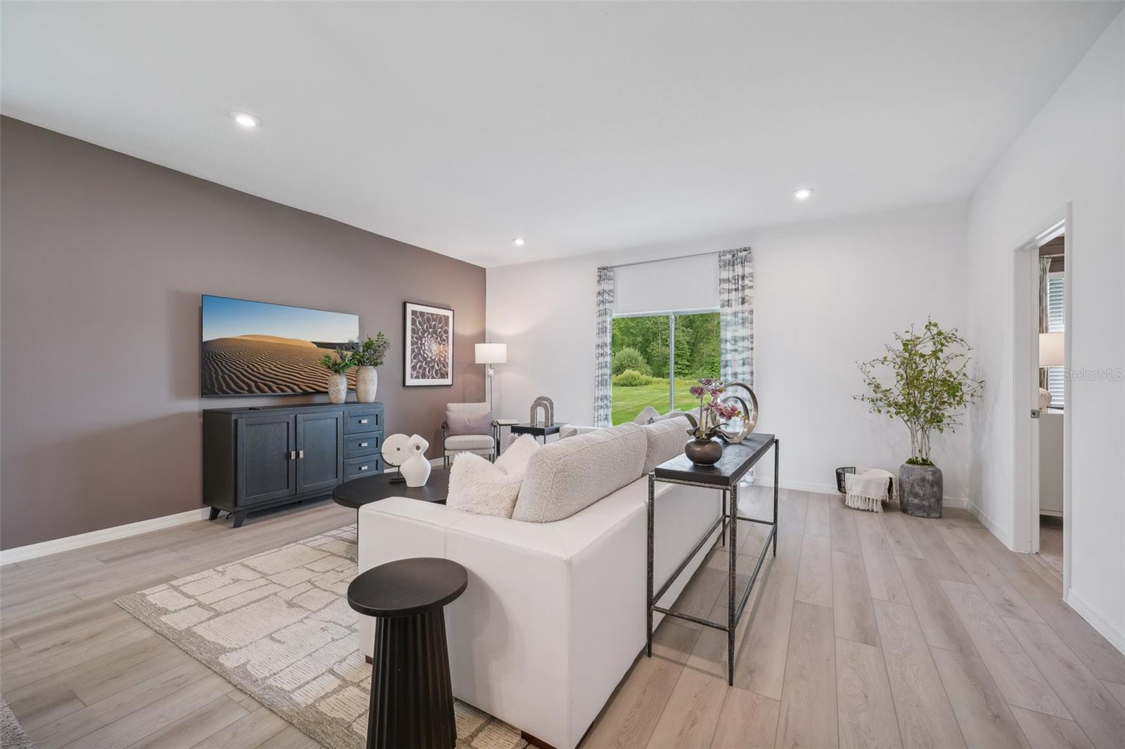 Image 6 of 49 For 1717 Flag Street