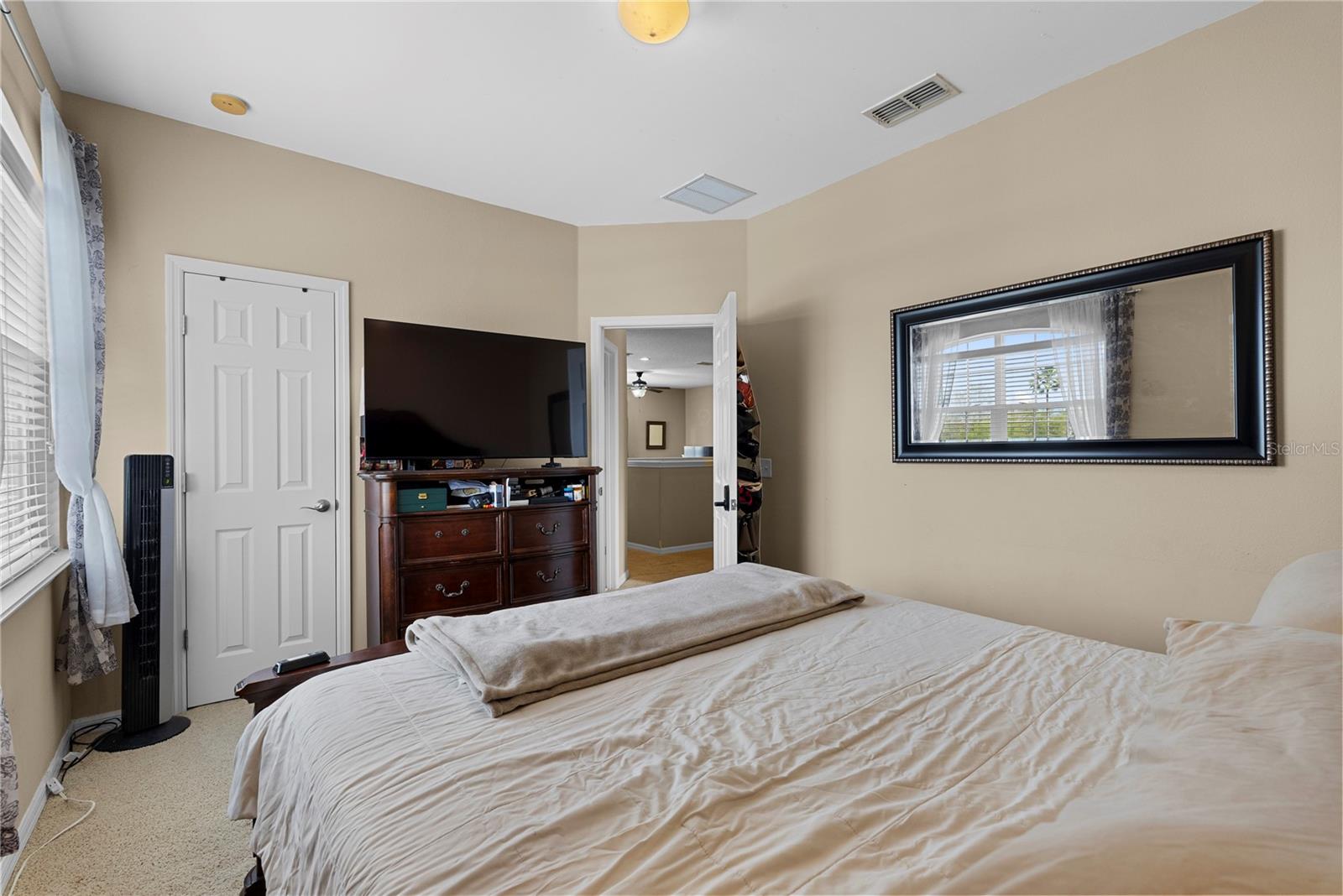 Image 28 of 45 For 1352 Oakcrest Court