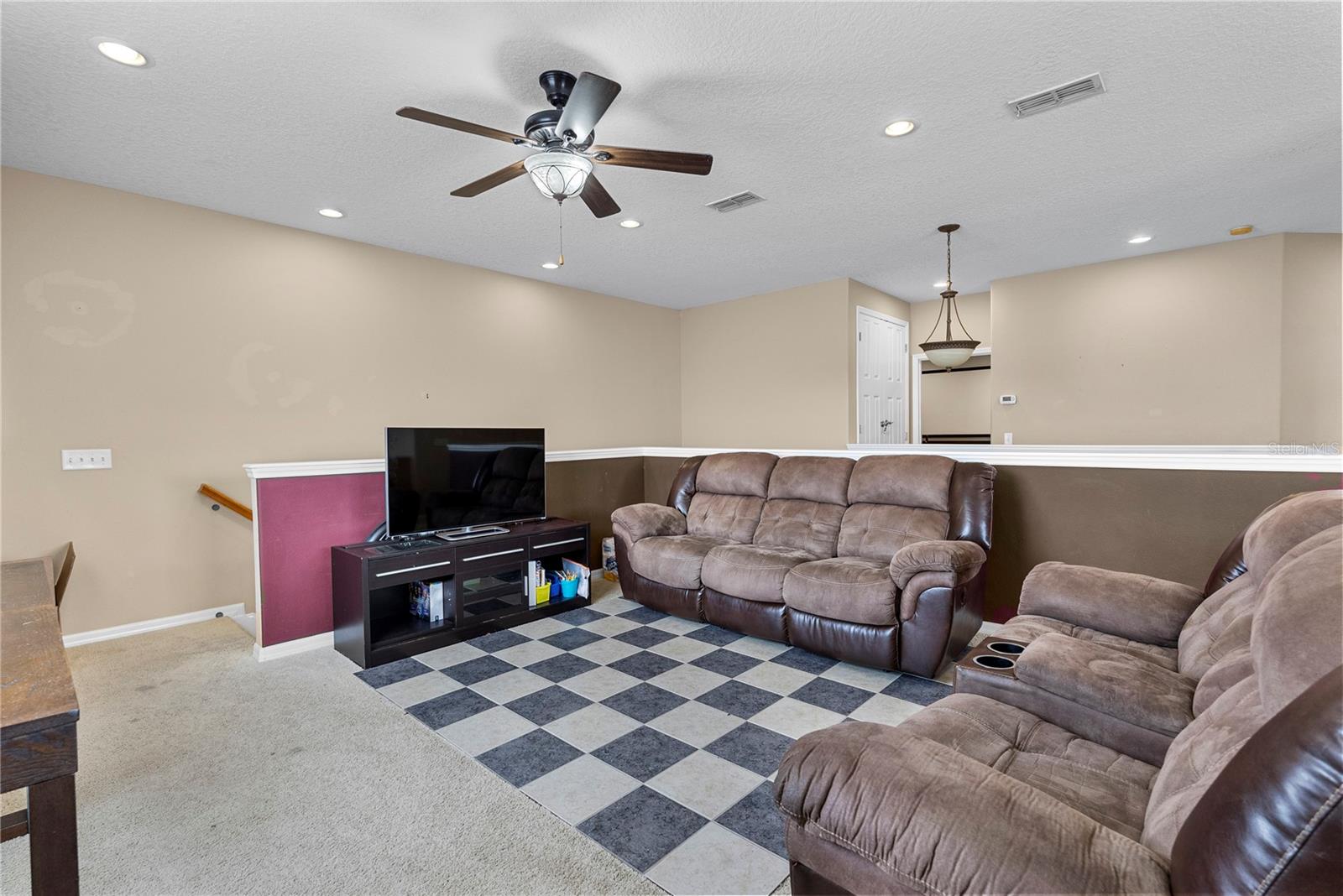 Image 35 of 45 For 1352 Oakcrest Court