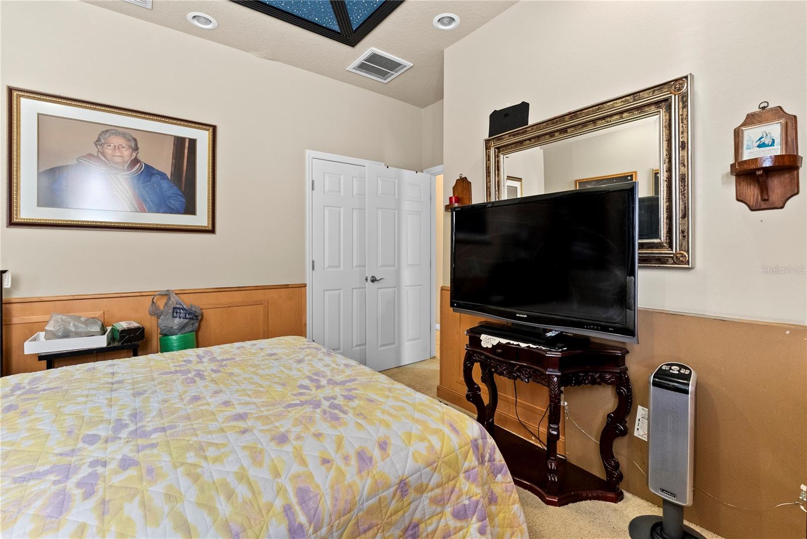 Image 9 of 45 For 1352 Oakcrest Court