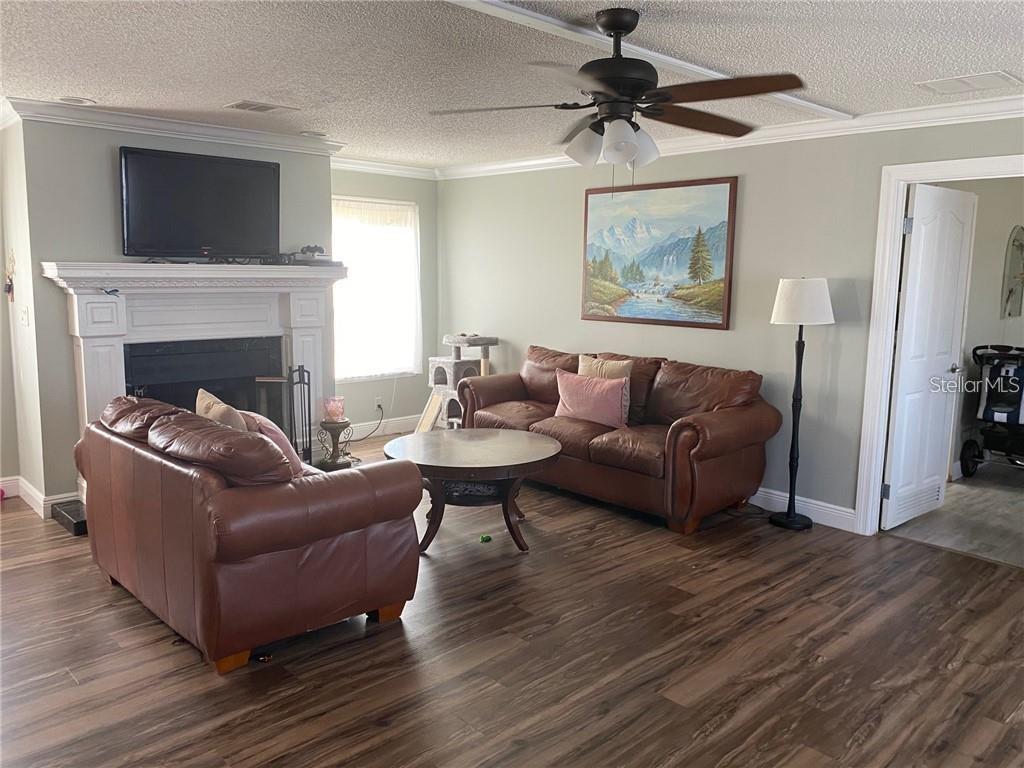 Image 6 of 24 For 440 Quail Street