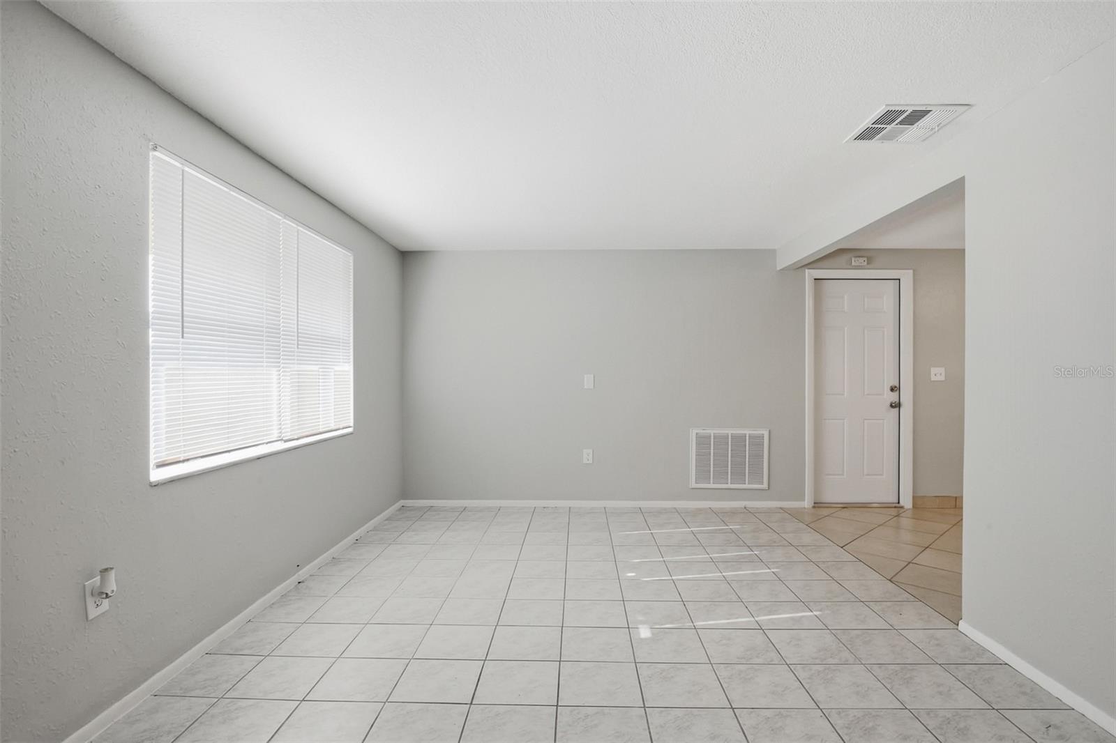 Image 9 of 32 For 4325 Newbury Drive