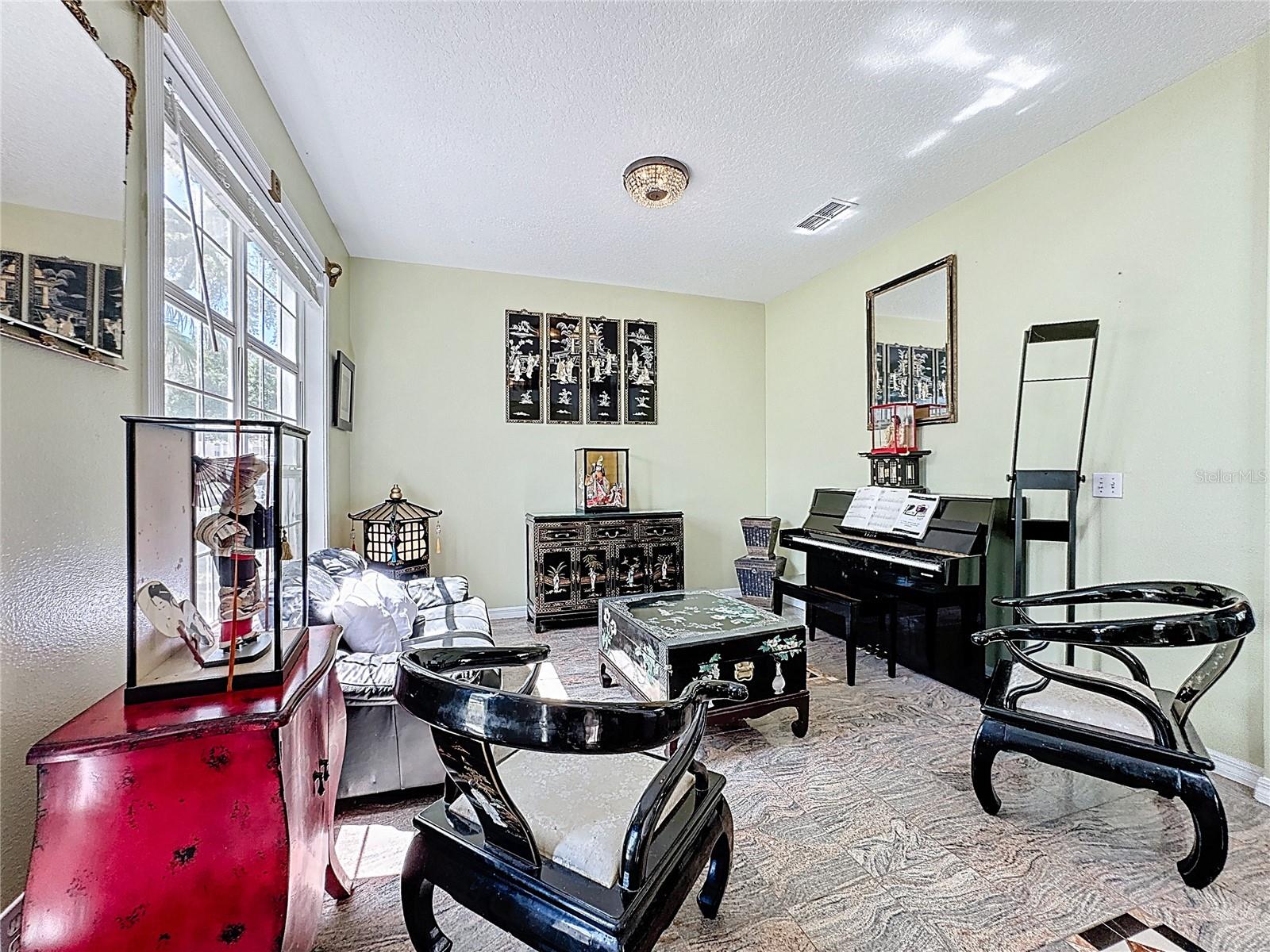 Image 14 of 63 For 2048 Applegate Drive