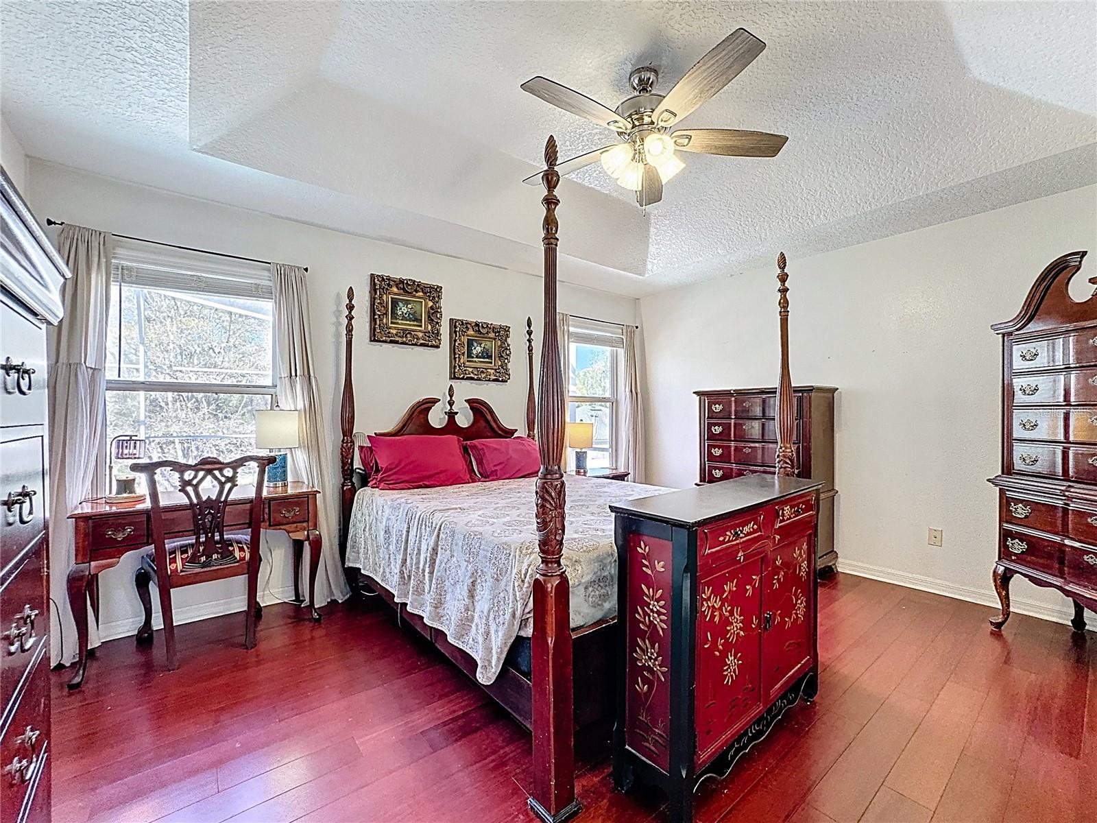 Image 20 of 63 For 2048 Applegate Drive