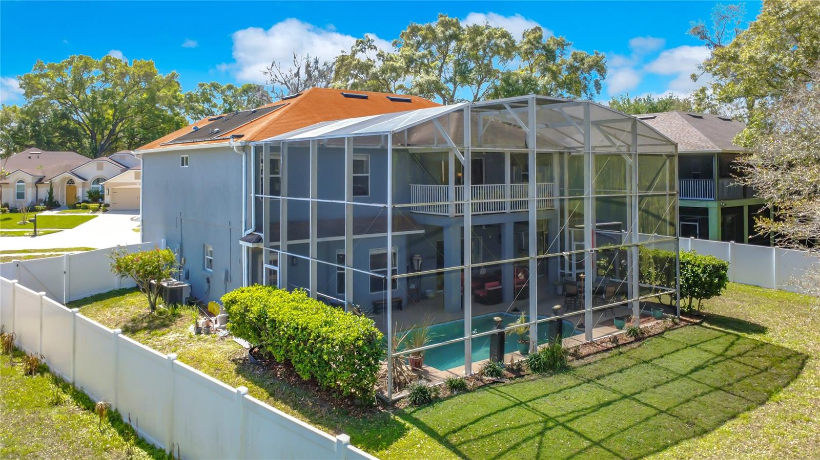 Image 29 of 63 For 2048 Applegate Drive