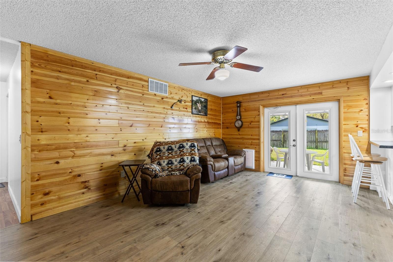 Image 10 of 33 For 954 Apple Lane