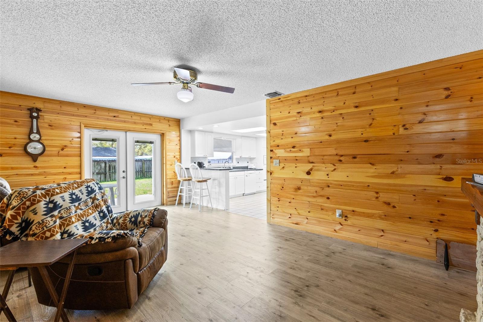 Image 11 of 33 For 954 Apple Lane