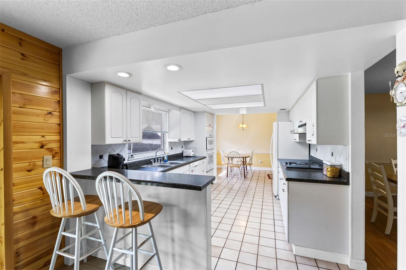 Image 12 of 33 For 954 Apple Lane