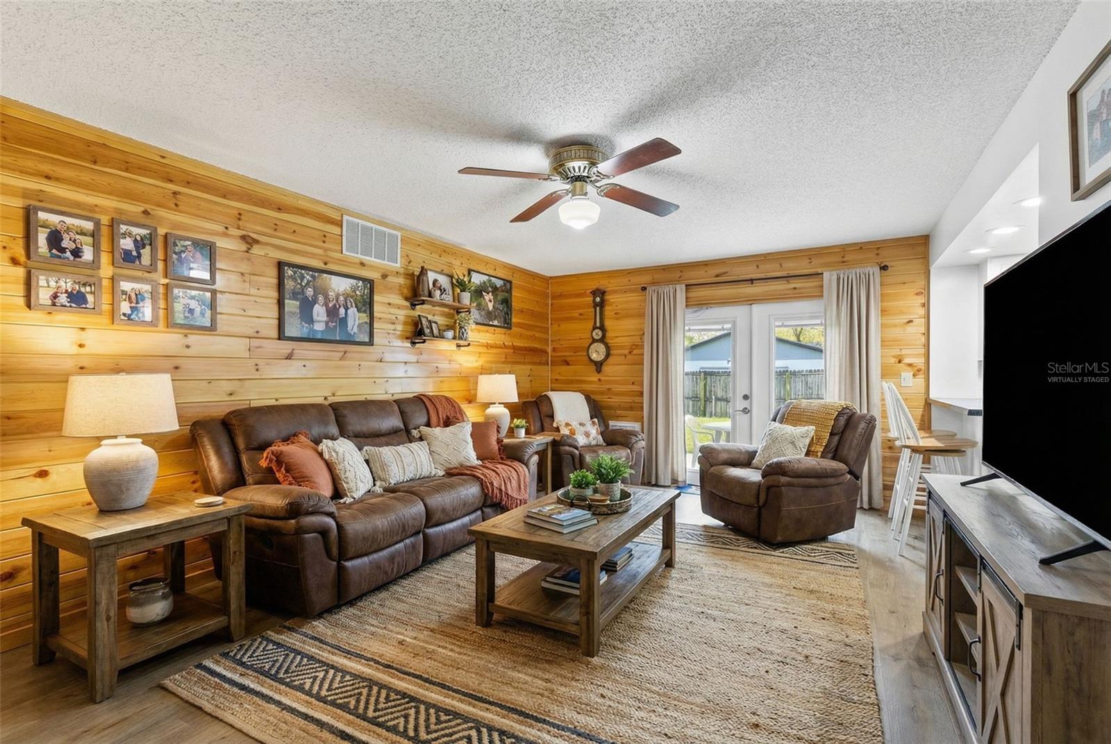 Image 9 of 33 For 954 Apple Lane