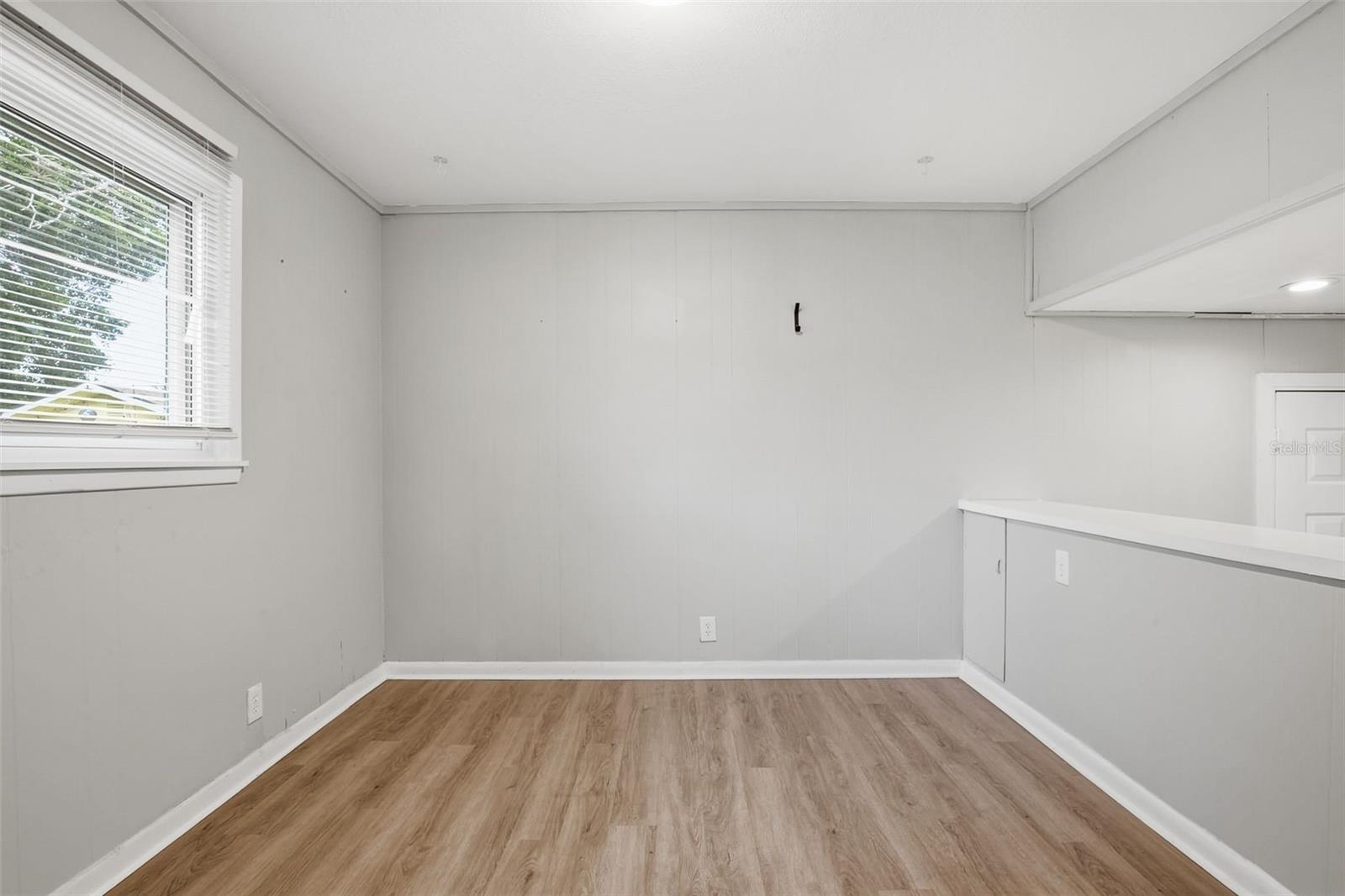 Image 17 of 37 For 1477 Prescott Avenue