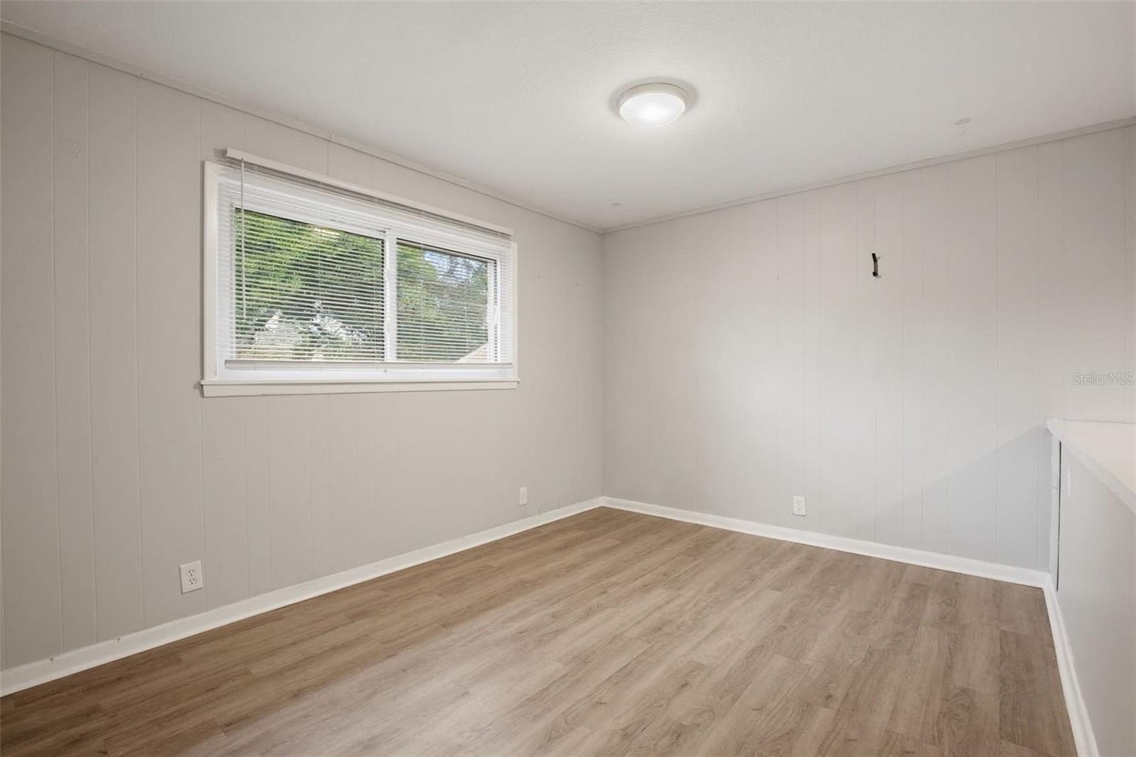 Image 20 of 37 For 1477 Prescott Avenue