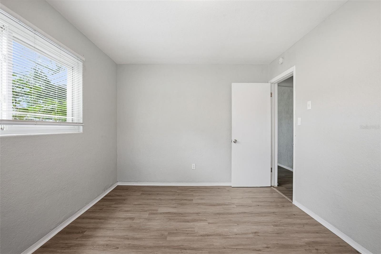 Image 27 of 37 For 1477 Prescott Avenue