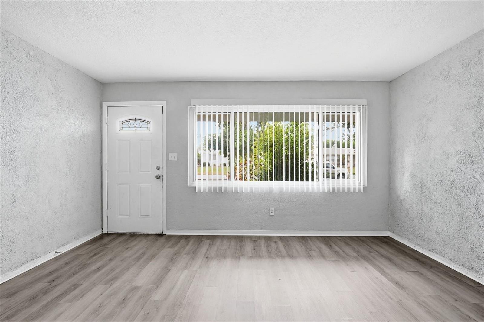 Image 8 of 37 For 1477 Prescott Avenue