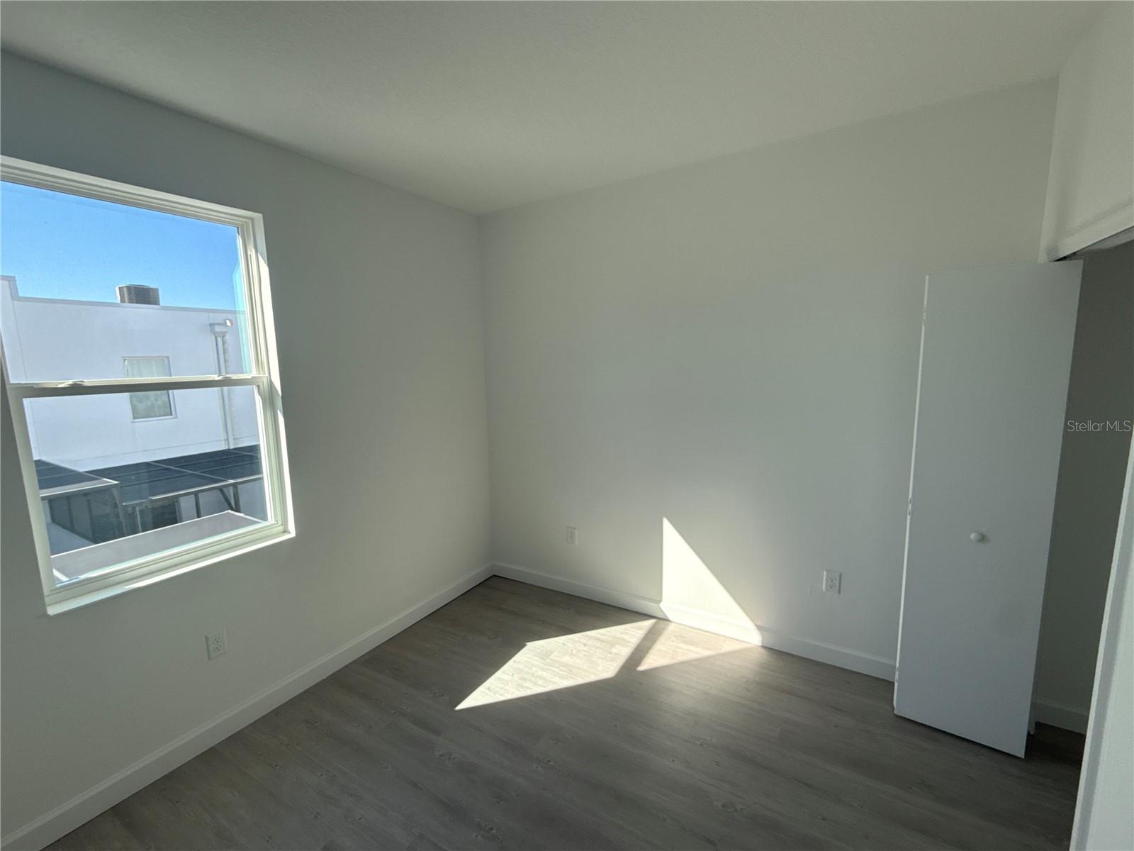 Image 11 of 24 For 399 Famagusta Drive