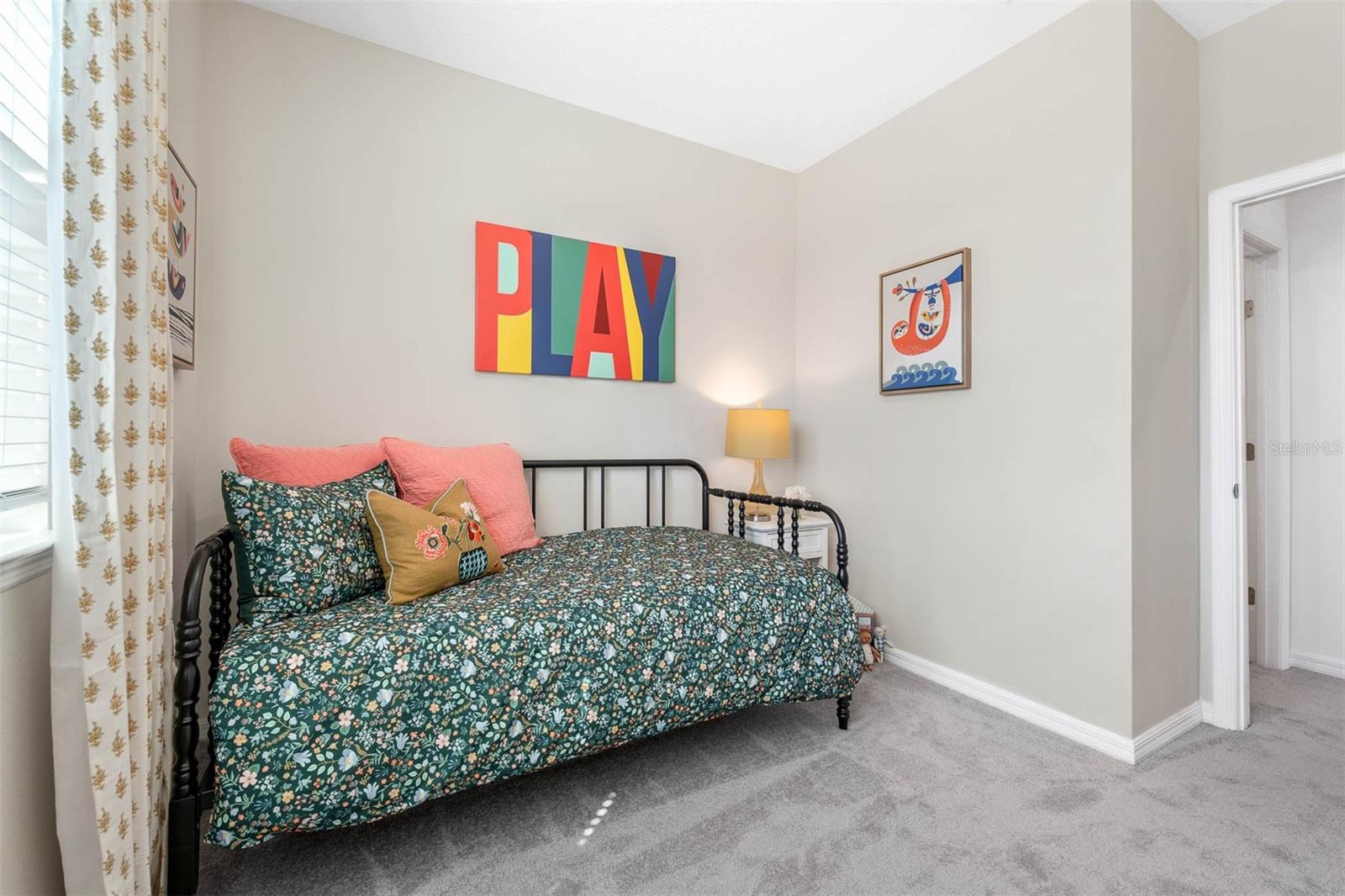 Image 28 of 39 For 1820 Shadow Box Bend