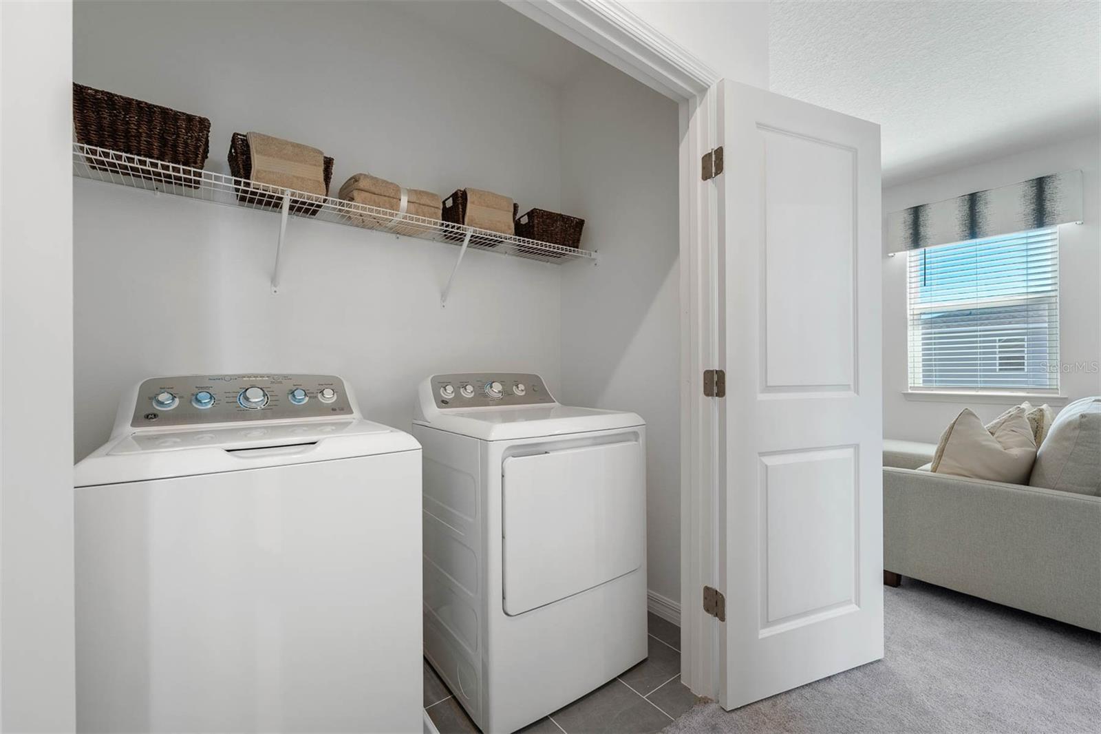 Image 34 of 39 For 1820 Shadow Box Bend